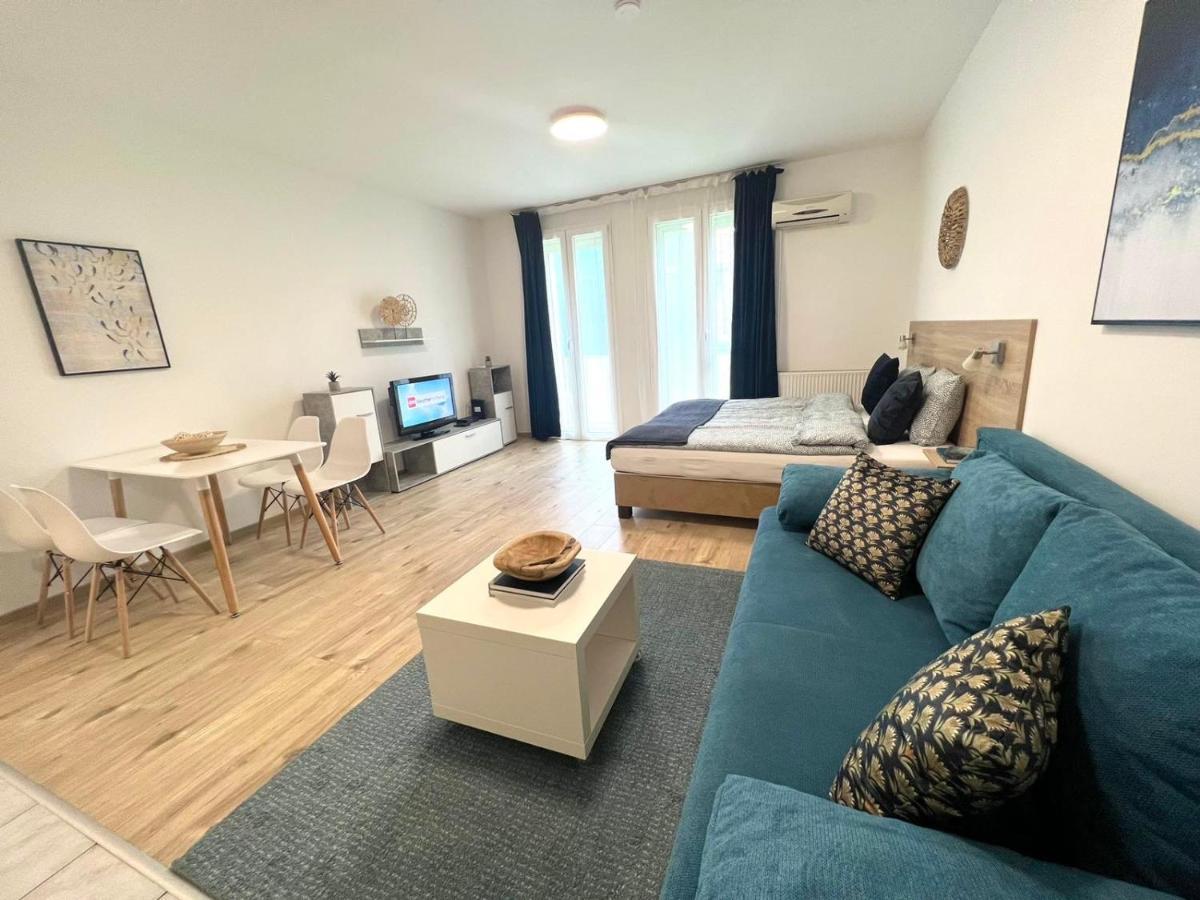 Lotus Apartments Downtown Budapest Ngoại thất bức ảnh